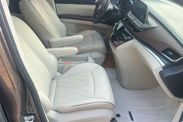 Used Buick GL8 2022 Land Business Class 652T Luxury Model
