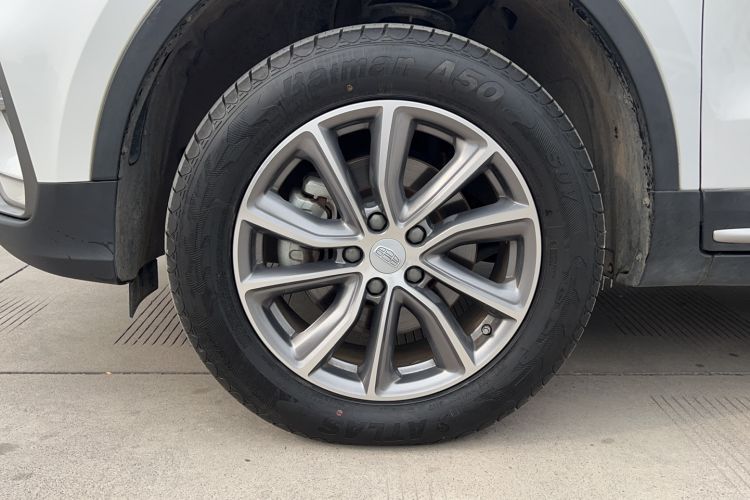 Used Geely Auto Emgrand X7 Sport 2020 1.8TD Manual Two-Wheel Drive Zhiya Model
