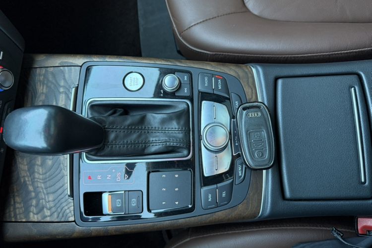 Used Audi A6L 2018 30th Anniversary Edition 45 TFSI quattro Sport model
