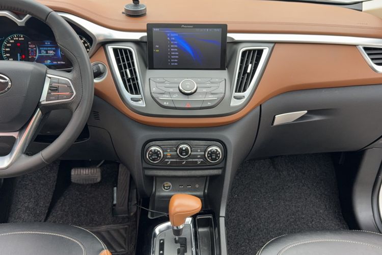 Used Soueast DX7 2018 1.5T Automatic Luxury Model