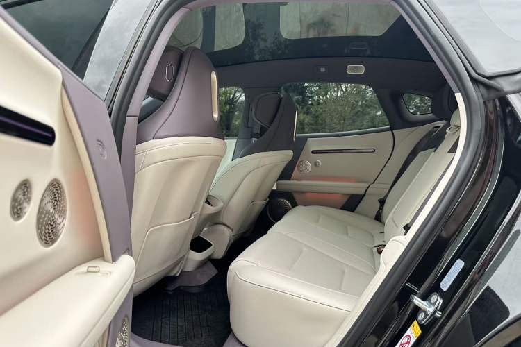 Used  06 2025 Pro Range-Extended Edition
