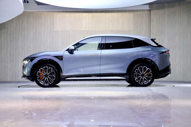 Used Zeekr 7X 2025 100 kWh Long-Range Rear-Wheel Drive with Intelligent Driving Features
