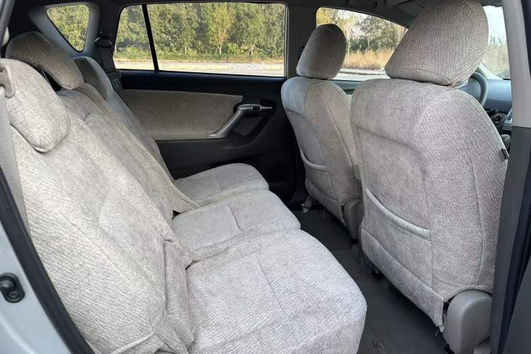 Used Toyota Verso 2014 Starlight 180E CVT Elite Edition
