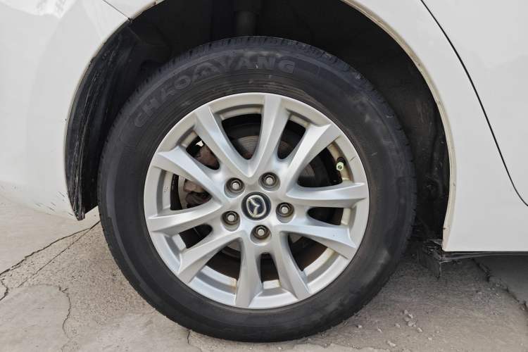 Used Mazda Mazda 3 Axela 2017 Hatchback 1.5L Automatic Comfort Model Emission Standard China V
