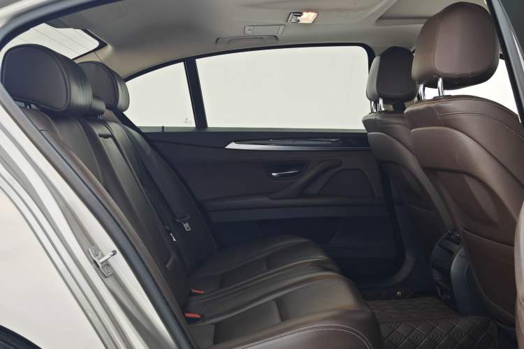 Used BMW 5 Series 2014 525Li Luxury Design Package
