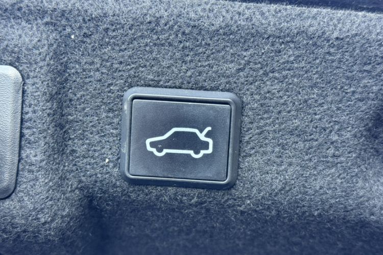 Used Buick LaCrosse 2019 28T Prestige Model
