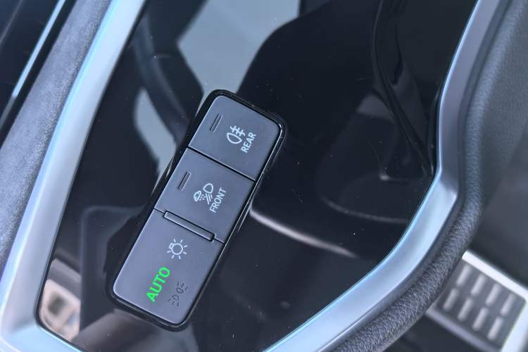 Used Audi Q3 2021 40 TFSI Fashion Dynamic Model