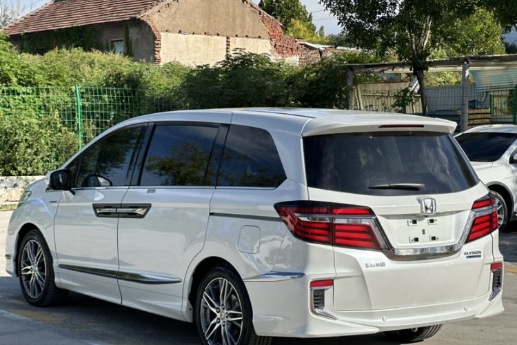 Used Honda Elysion 2019 2.0L Hybrid Luxury Edition
