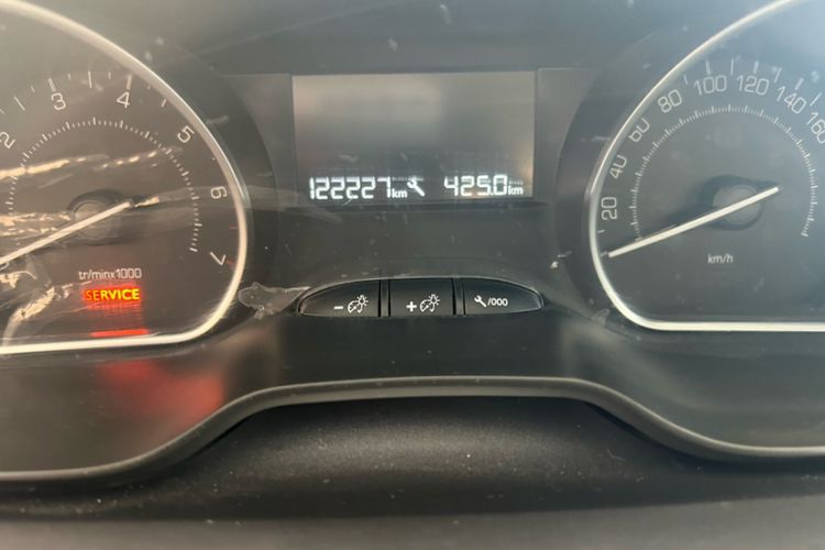 Used Peugeot 2008 2014 1.6L Automatic Fashion Edition
