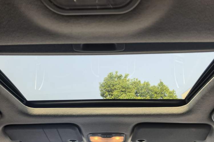 Used  Refine S3 2016 1.5L CVT Luxury Smart Version