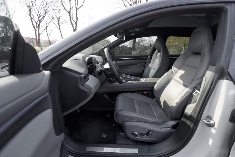 Used Zeekr 001 2025 WE Edition 95 kWh All-Wheel Drive
