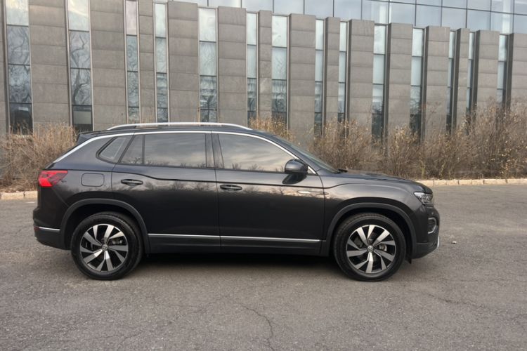 Used Volkswagen Tayron 2021 330TSI Two-Wheel Drive Luxury Connected Version Plus
