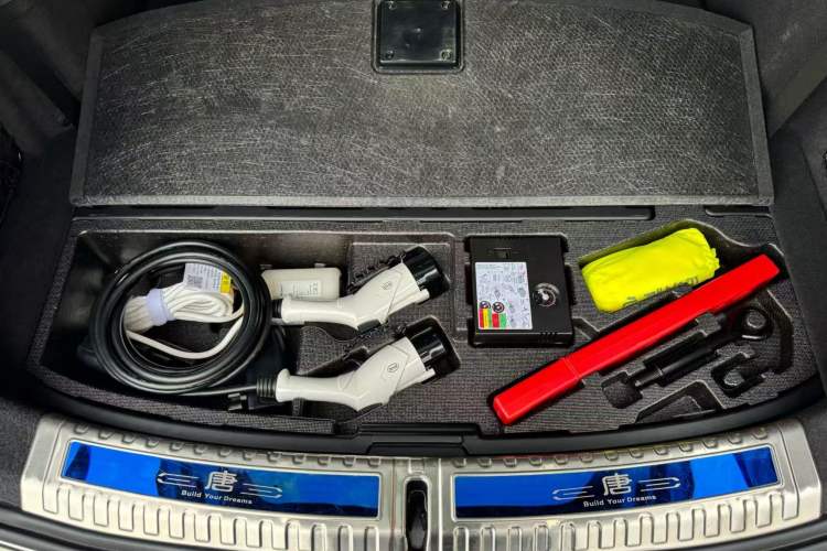 Used BYD Tang New Energy 2021 DM-i 112KM Prestige Model
