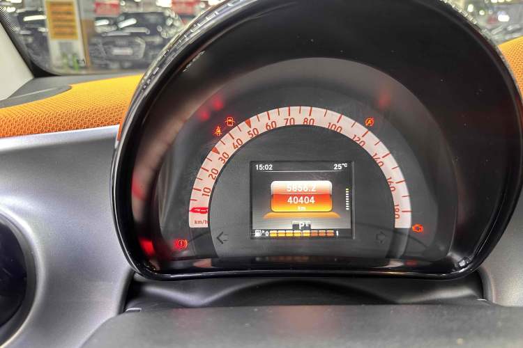 Used  fortwo 2015 1.0L 52 kW Hardtop Passion Edition
