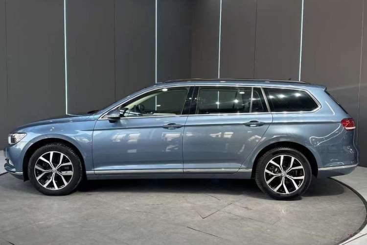 Used Volkswagen Variant 2018 380TSI Two-Wheel Drive Comfort Edition
