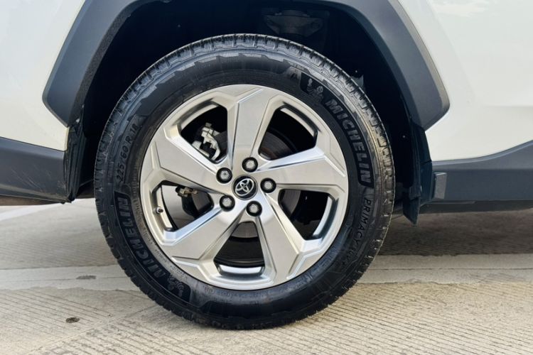 Used Toyota RAV4 2022 2.0L CVT Two-Wheel Drive Fashion Plus Edition
