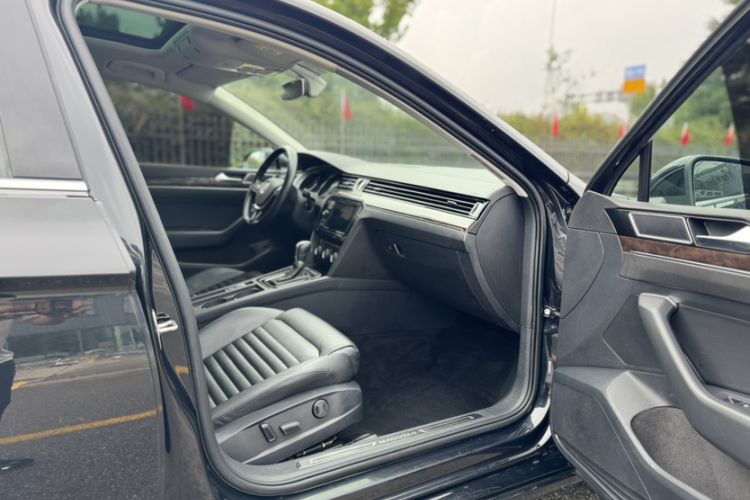 Used Volkswagen Magotan 2019 330TSI DSG Luxury Version China VI Standard
