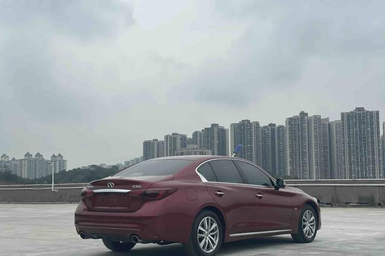 Used Infiniti Q50L 2018 2.0T Comfort Edition China VI Standard
