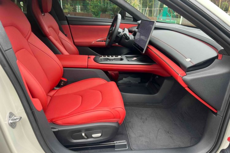 Used  SU7 2024 Four-Wheel Drive Ultra-Long Range Advanced Intelligent Driving Max Edition
