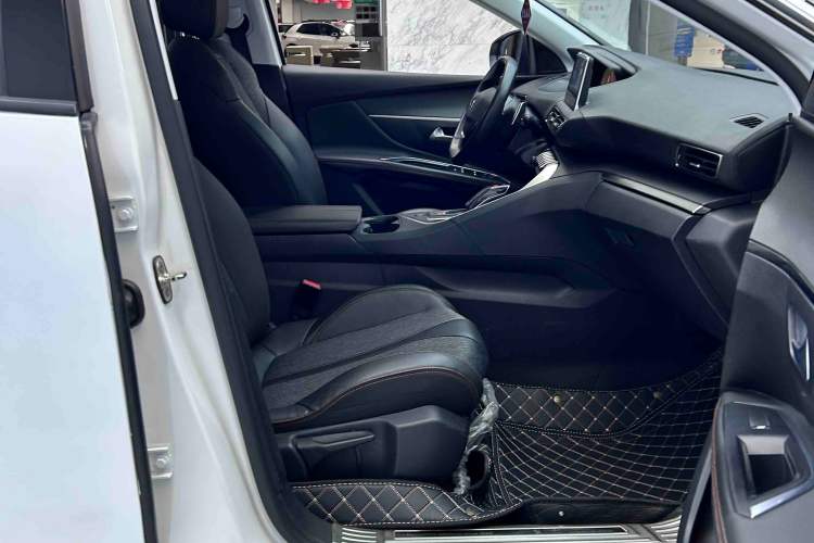 Used Peugeot 5008 2017 380THP 7-Seater Elite Edition