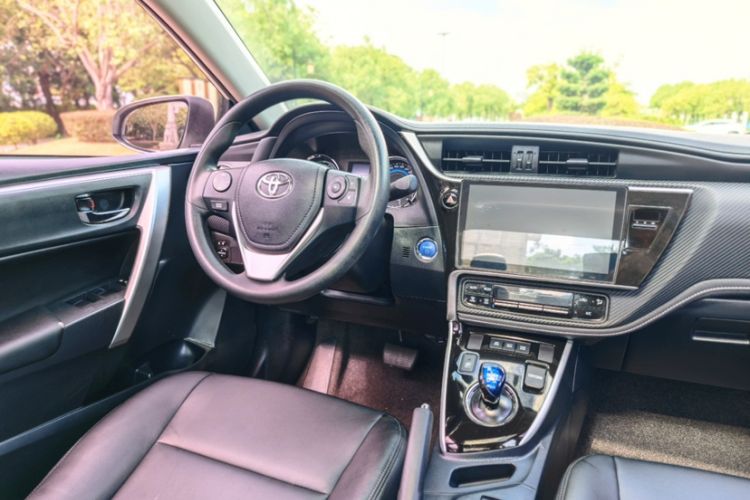 Used Toyota Levin 2017 Revised Dual-Engine 1.8H GS E-CVT Elite Sunroof Version China V Standard