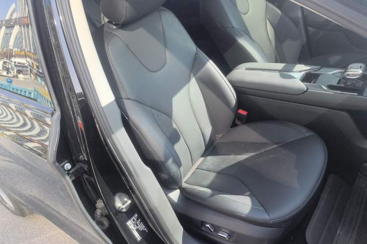 Used Hongqi E-QM5 2024 560km PLUS
