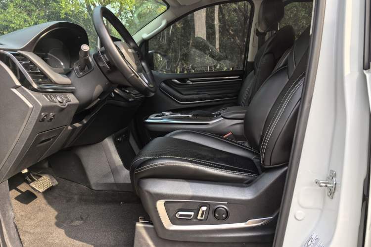 Used SAIC MAXUS G20 2021 PLUS 2.0T Gasoline Automatic Luxury Edition
