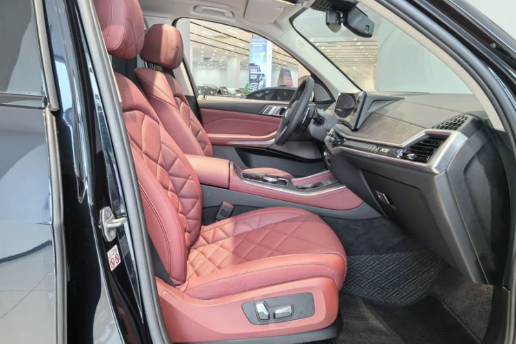 Used BMW X5 2023 xDrive 30Li Luxury M Sport Night Edition Package
