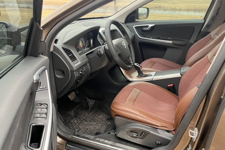 Used Volvo XC60 2017 T5 Smart Edition
