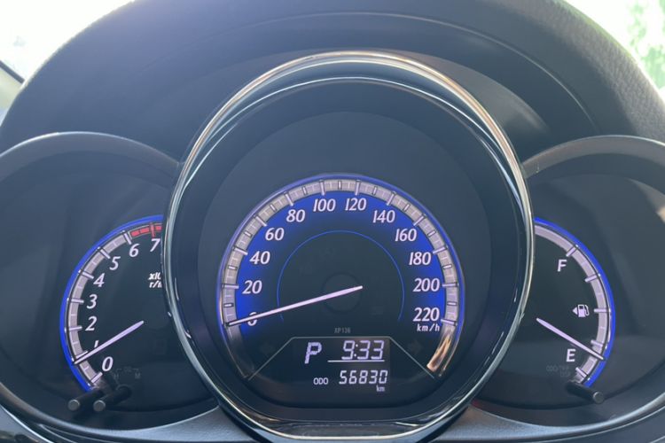 Used Toyota YARiS L 2016 Revised Version 1.5G CVT with Dynamic Sunroof
