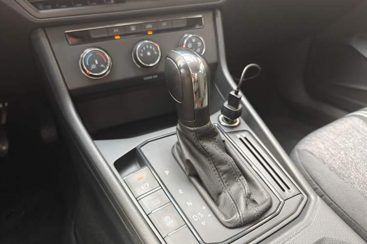 Used Volkswagen Lavida 2018 1.5L Automatic Fashion Edition China V Standard
