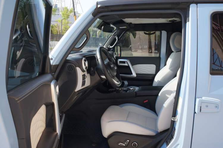 Used Beijing Auto BJ40 2021 2.0D Automatic Four-Wheel Drive Blade Hero Edition Adventurer Type
