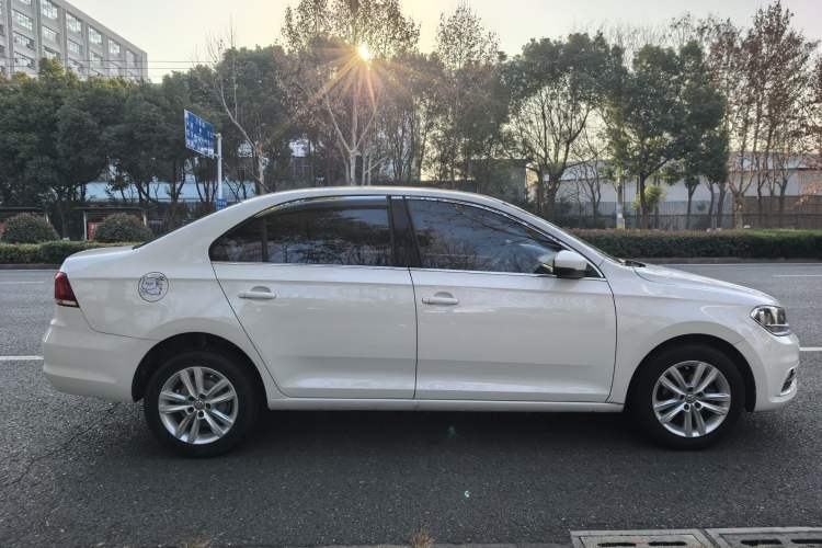 Used Volkswagen Santana 2016 1.6L Automatic Comfort Edition
