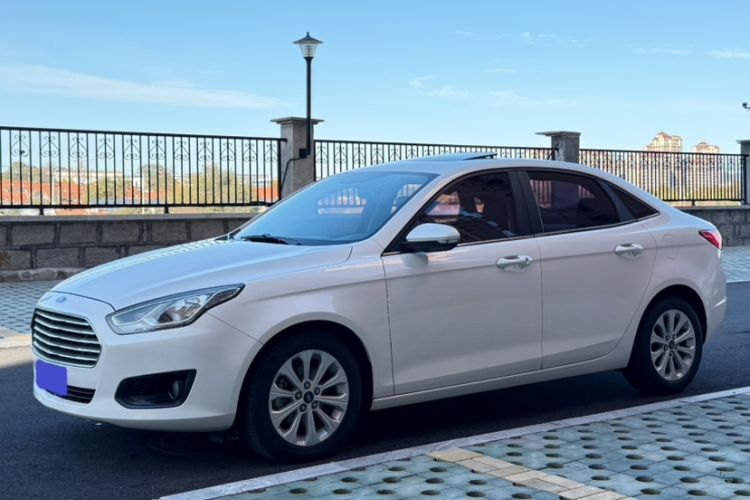 Used Ford Escort 2017 Happiness Edition 1.5L Automatic Fashion Version
