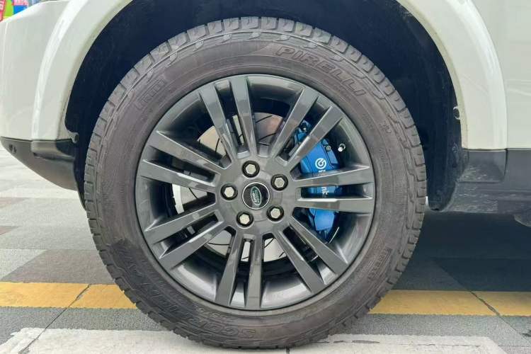 Used Land Rover Discovery 2016 3.0 SC Obsidian Black Heritage Edition HSE
