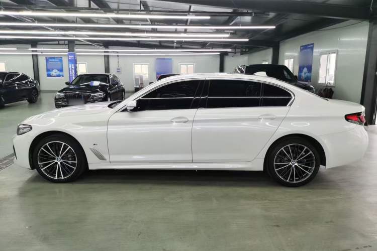 Used BMW 5 Series 2022 Second Facelift 530Li Leading Edition M Sport Package
