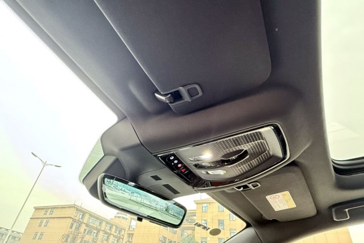 Used Cadillac XT5 2025 2.0T Platinum Edition
