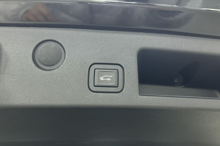 Used Chevrolet Equinox Plus 2024 102km RS Ultimate Edition
