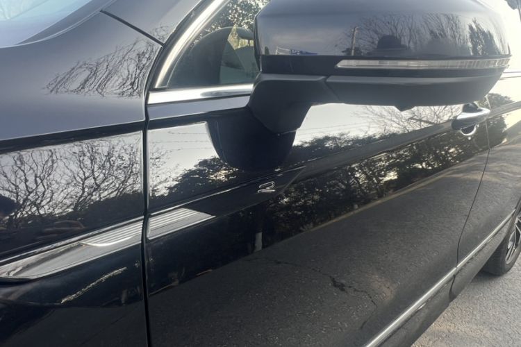 Used Volkswagen Tiguan L 2023 Restyled 330TSI Automatic Two-Wheel Drive R-Line Enhanced Comfort Version