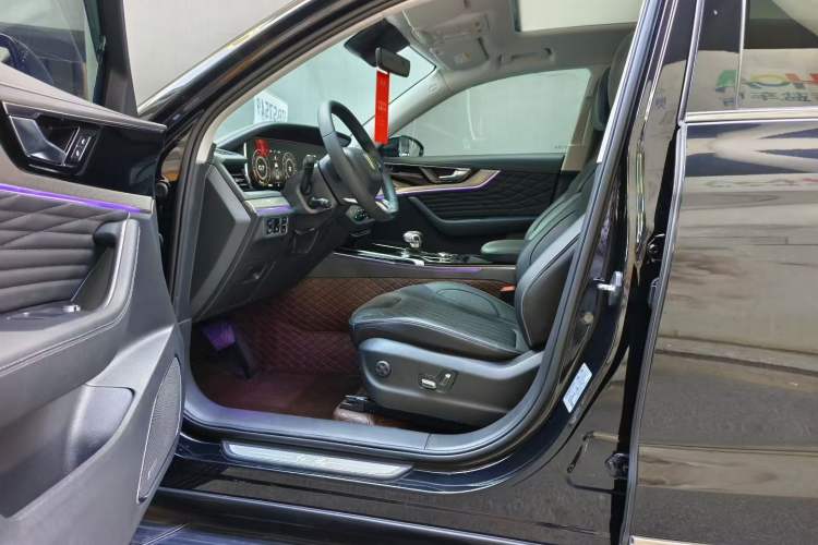 Used Hongqi HS5 2022 Facelifted Version 2.0T Smart Connect Flagship All-Wheel-Drive Edition
