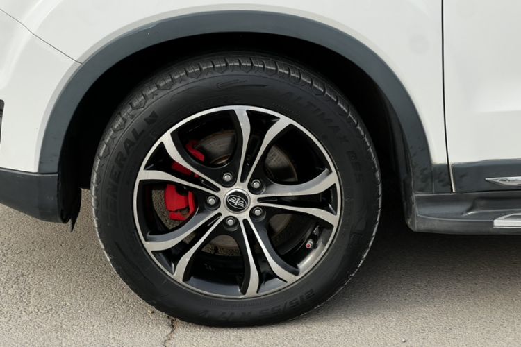 Used FAW Senya R7 2016 1.6L Automatic Smart Version
