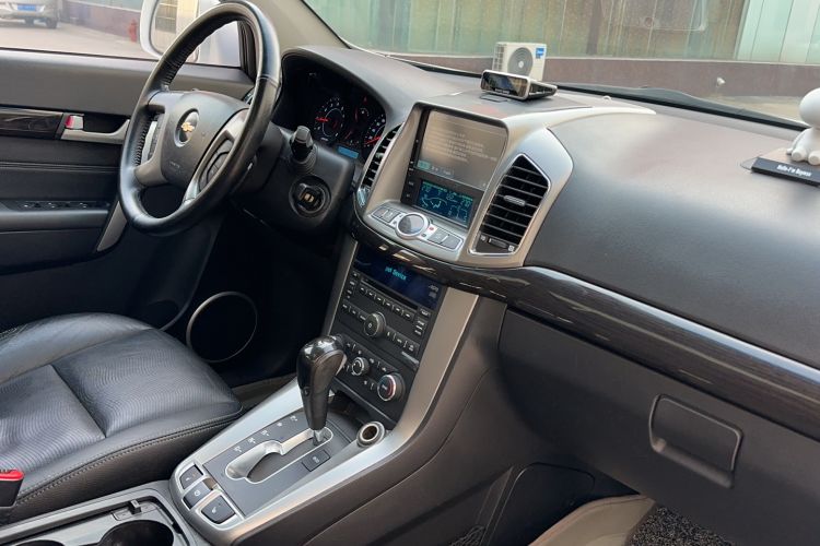 Used Chevrolet Captiva 2014 2.4L 4x4 Flagship Edition 7 Seats