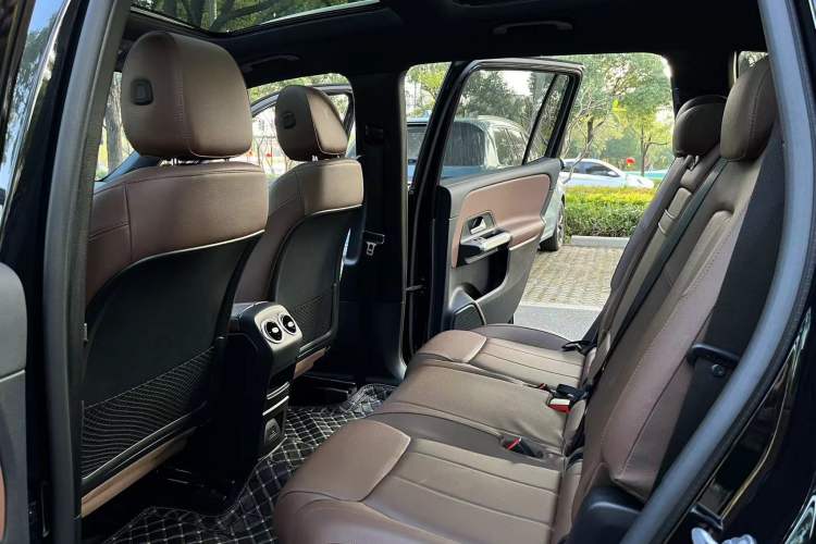 Used Mercedes-Benz GLB 2022 Updated GLB 200 Fashion Edition
