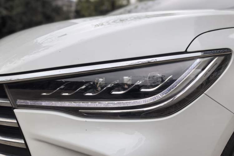 Used BYD Song MAX 2018 1.5T Automatic Smart Connect Elite Model with 6 Seats