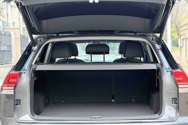 Used Volkswagen Teramont X 2022 330TSI Two-Wheel-Drive Luxury Edition
