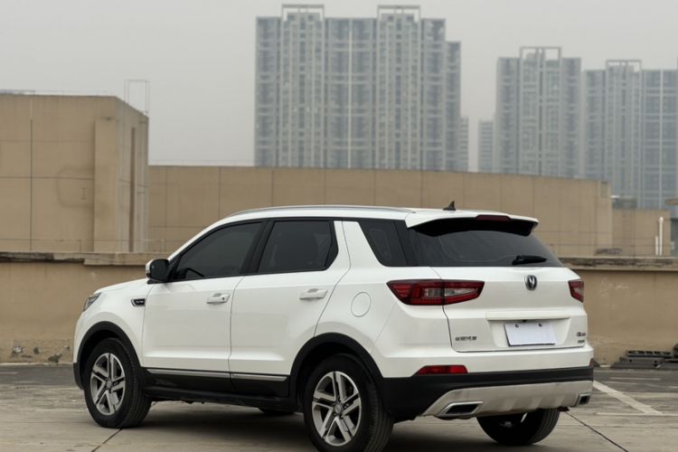 Used Changan CS55 2019 1.5T Manual Colorful Model China VI Standard
