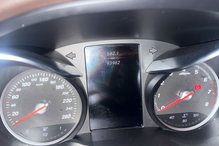 Used Mercedes-Benz GLC 2019 GLC 260 4MATIC Luxury Model
