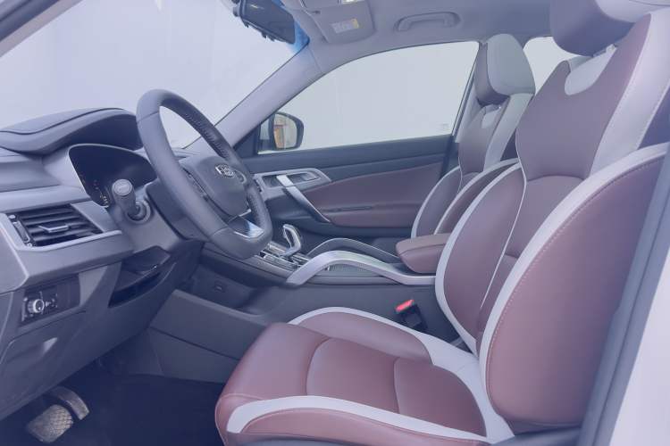 Used Geely Auto Emgrand X7 Sport 2022 1.8TD DCT Zhiya Trim