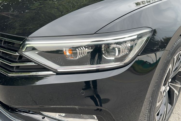 Used Volkswagen Magotan 2021 330TSI DSG 30th Anniversary Edition
