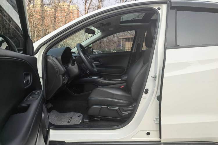 Used Honda Vezel 2020 1.5L CVT Luxury Edition
